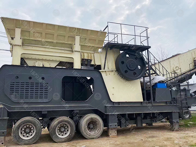 顎式破碎移動(dòng)站 133.jpg